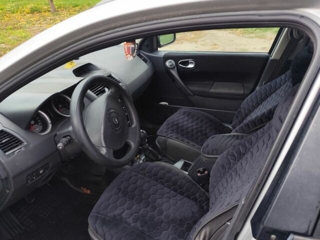 Сірий Рено Меган, об'ємом двигуна 1.5 л та пробігом 470 тис. км за 4217 $, фото 4 на Automoto.ua
