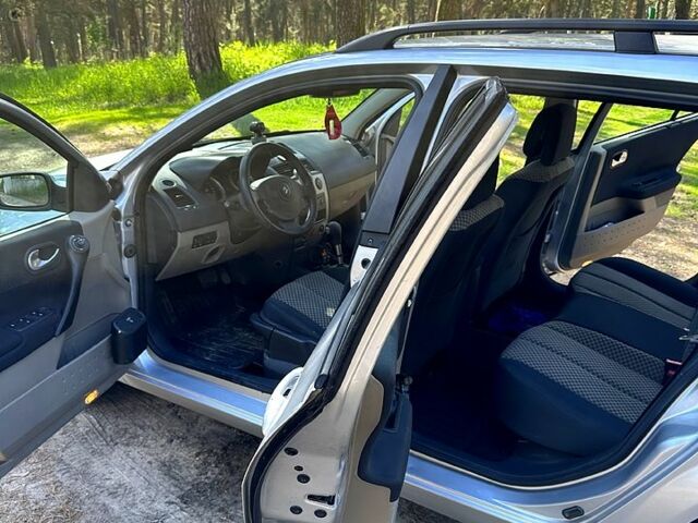 Сірий Рено Меган, об'ємом двигуна 2 л та пробігом 127 тис. км за 5000 $, фото 8 на Automoto.ua