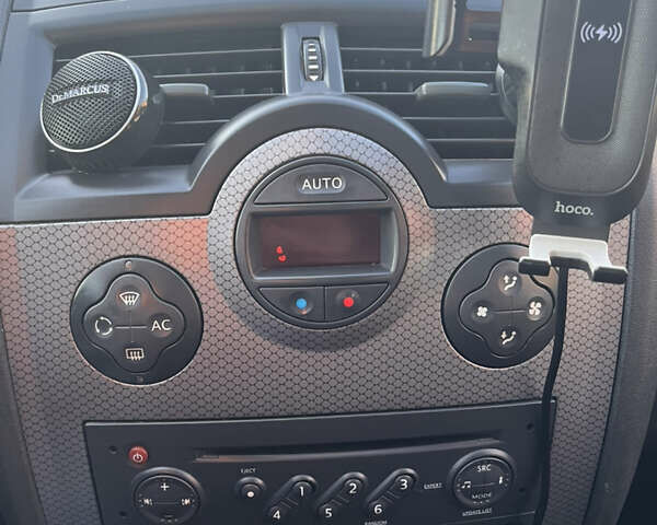 Серый Рено Меган, объемом двигателя 1.9 л и пробегом 237 тыс. км за 2600 $, фото 17 на Automoto.ua