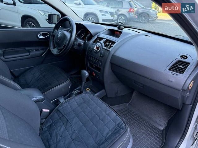 Серый Рено Меган, объемом двигателя 1.6 л и пробегом 317 тыс. км за 4700 $, фото 22 на Automoto.ua