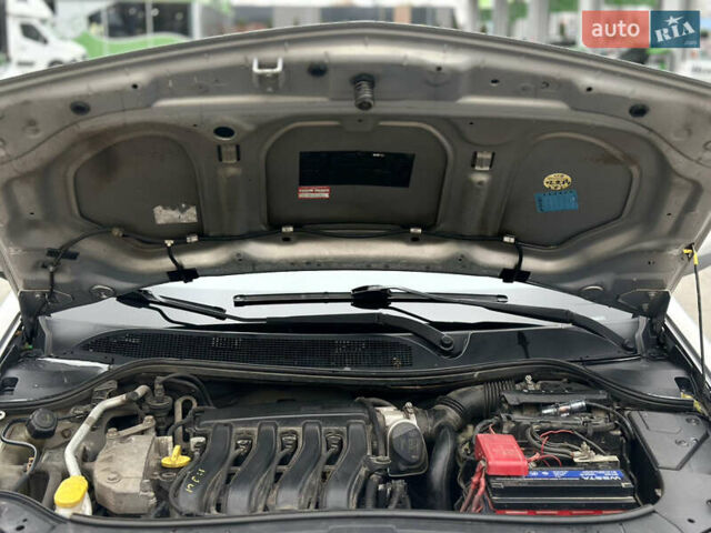 Серый Рено Меган, объемом двигателя 1.6 л и пробегом 215 тыс. км за 4900 $, фото 19 на Automoto.ua