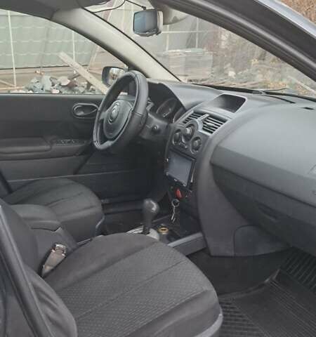 Сірий Рено Меган, об'ємом двигуна 1.46 л та пробігом 300 тис. км за 3299 $, фото 3 на Automoto.ua