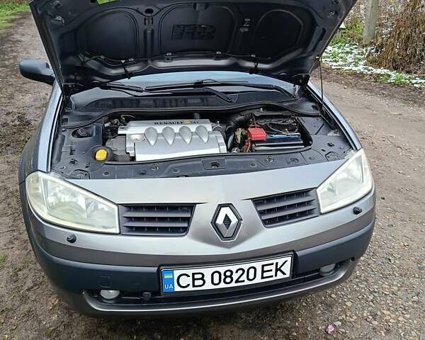 Серый Рено Меган, объемом двигателя 1.6 л и пробегом 280 тыс. км за 5300 $, фото 1 на Automoto.ua