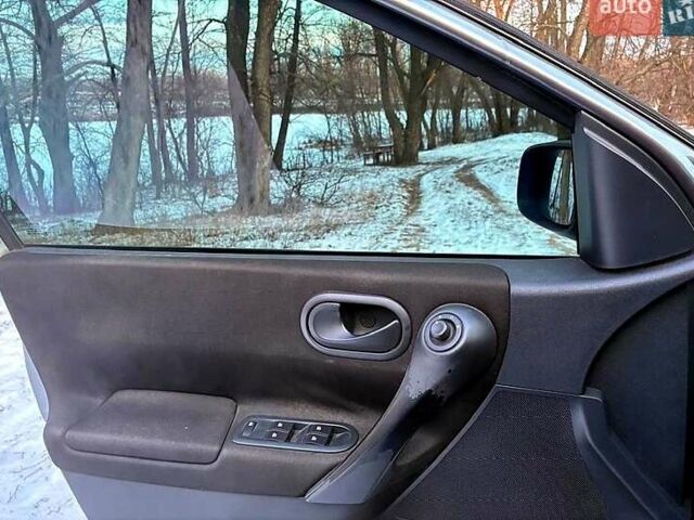 Сірий Рено Меган, об'ємом двигуна 1.6 л та пробігом 200 тис. км за 5150 $, фото 23 на Automoto.ua
