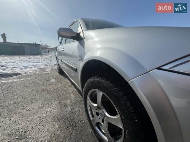 Сірий Рено Меган, об'ємом двигуна 1.6 л та пробігом 302 тис. км за 4800 $, фото 9 на Automoto.ua