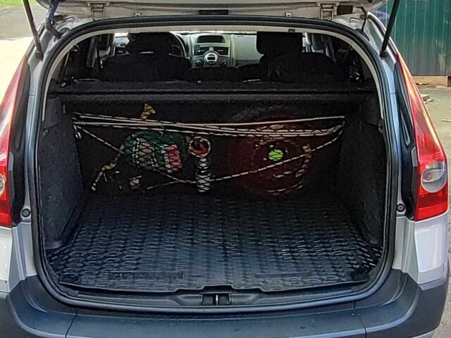 Серый Рено Меган, объемом двигателя 1.6 л и пробегом 334 тыс. км за 4000 $, фото 9 на Automoto.ua