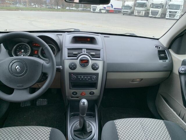 Сірий Рено Меган, об'ємом двигуна 1.6 л та пробігом 213 тис. км за 4650 $, фото 8 на Automoto.ua