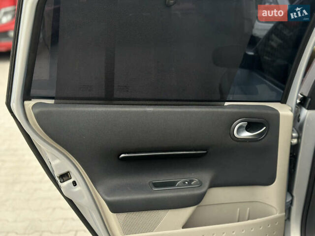 Серый Рено Меган, объемом двигателя 1.6 л и пробегом 215 тыс. км за 4900 $, фото 14 на Automoto.ua