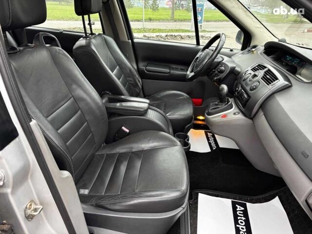 Сірий Рено Меган, об'ємом двигуна 2 л та пробігом 250 тис. км за 4600 $, фото 16 на Automoto.ua