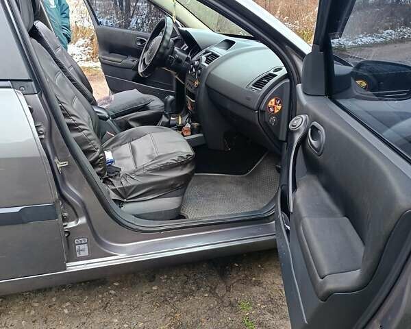 Серый Рено Меган, объемом двигателя 1.6 л и пробегом 280 тыс. км за 5300 $, фото 7 на Automoto.ua