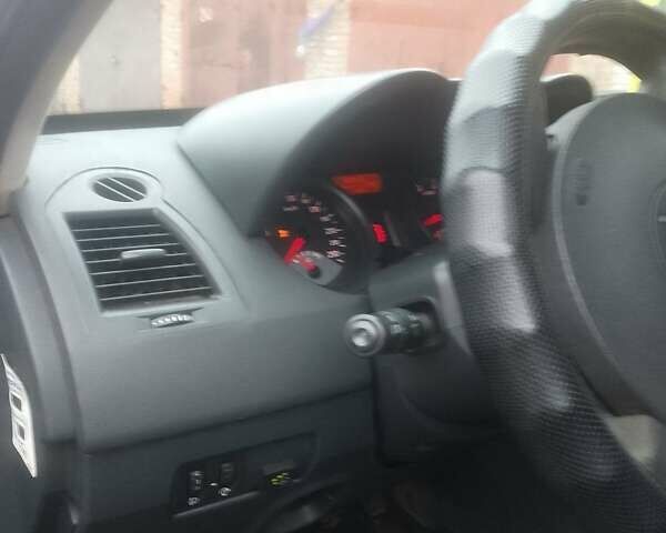 Сірий Рено Меган, об'ємом двигуна 1.6 л та пробігом 267 тис. км за 4500 $, фото 12 на Automoto.ua