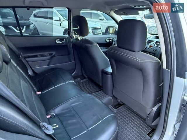 Серый Рено Меган, объемом двигателя 1.6 л и пробегом 317 тыс. км за 4700 $, фото 40 на Automoto.ua