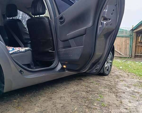 Серый Рено Меган, объемом двигателя 1.6 л и пробегом 280 тыс. км за 5300 $, фото 6 на Automoto.ua