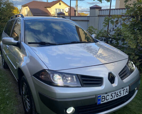 Серый Рено Меган, объемом двигателя 1.6 л и пробегом 250 тыс. км за 4800 $, фото 3 на Automoto.ua
