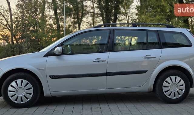 Серый Рено Меган, объемом двигателя 1.6 л и пробегом 223 тыс. км за 4399 $, фото 39 на Automoto.ua