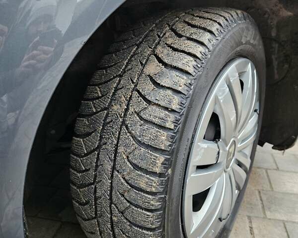 Серый Рено Меган, объемом двигателя 1.6 л и пробегом 257 тыс. км за 6500 $, фото 16 на Automoto.ua