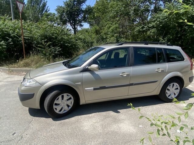 Серый Рено Меган, объемом двигателя 1.5 л и пробегом 305 тыс. км за 5399 $, фото 4 на Automoto.ua