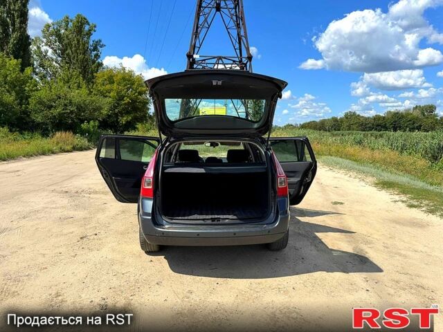 Серый Рено Меган, объемом двигателя 1.6 л и пробегом 236 тыс. км за 5500 $, фото 4 на Automoto.ua