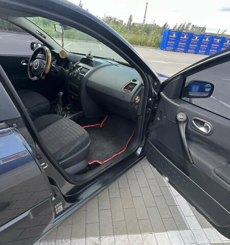 Серый Рено Меган, объемом двигателя 1.6 л и пробегом 229 тыс. км за 4999 $, фото 8 на Automoto.ua