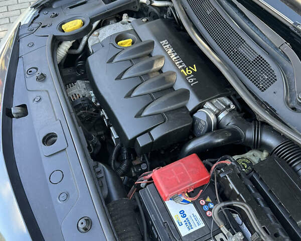 Серый Рено Меган, объемом двигателя 1.6 л и пробегом 235 тыс. км за 5200 $, фото 34 на Automoto.ua