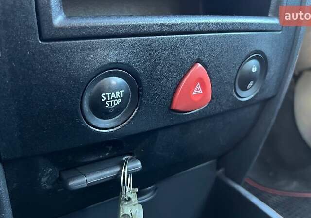 Сірий Рено Меган, об'ємом двигуна 1.6 л та пробігом 224 тис. км за 6490 $, фото 20 на Automoto.ua