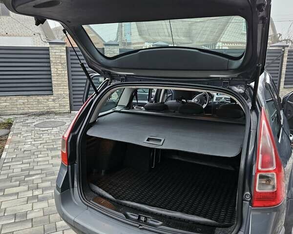 Серый Рено Меган, объемом двигателя 1.6 л и пробегом 257 тыс. км за 6500 $, фото 45 на Automoto.ua