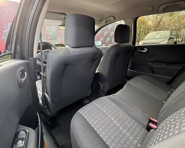 Серый Рено Меган, объемом двигателя 1.87 л и пробегом 243 тыс. км за 5800 $, фото 16 на Automoto.ua