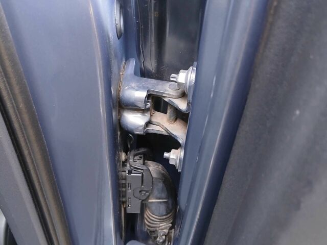 Рено Меган 2006 в Конотопе на Automoto.ua Серый Рено Меган, объемом двигателя 2 л и пробегом 219 тыс. км за 5600 $, фото 9 на Automoto.ua