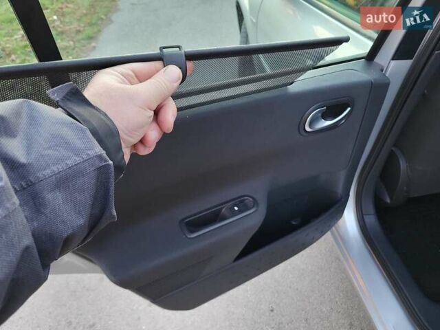 Серый Рено Меган, объемом двигателя 1.6 л и пробегом 182 тыс. км за 5700 $, фото 67 на Automoto.ua