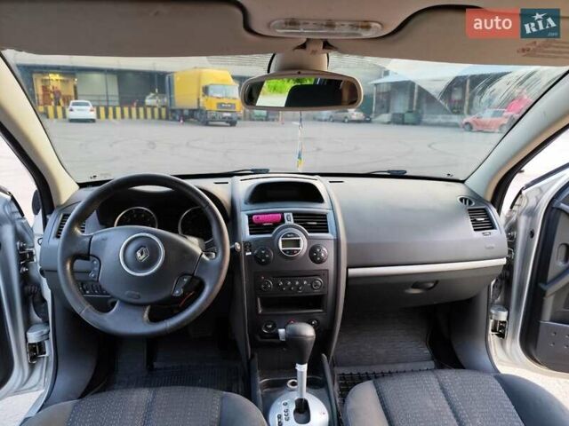Сірий Рено Меган, об'ємом двигуна 1.6 л та пробігом 323 тис. км за 5500 $, фото 9 на Automoto.ua