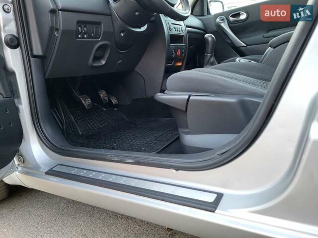 Серый Рено Меган, объемом двигателя 1.6 л и пробегом 182 тыс. км за 5700 $, фото 80 на Automoto.ua