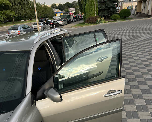 Серый Рено Меган, объемом двигателя 1.9 л и пробегом 265 тыс. км за 4600 $, фото 24 на Automoto.ua