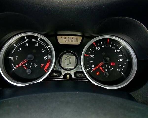 Серый Рено Меган, объемом двигателя 1.6 л и пробегом 280 тыс. км за 5000 $, фото 9 на Automoto.ua