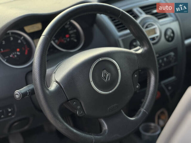 Серый Рено Меган, объемом двигателя 2 л и пробегом 280 тыс. км за 4700 $, фото 7 на Automoto.ua