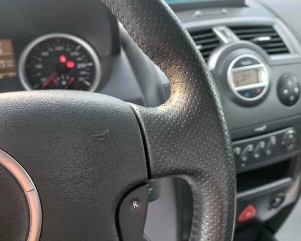 Сірий Рено Меган, об'ємом двигуна 1.6 л та пробігом 107 тис. км за 6999 $, фото 35 на Automoto.ua