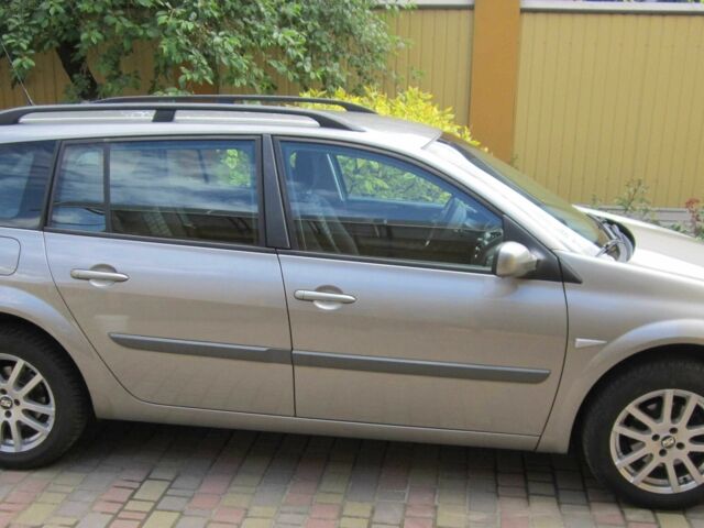 Серый Рено Меган, объемом двигателя 1.6 л и пробегом 193 тыс. км за 4761 $, фото 2 на Automoto.ua