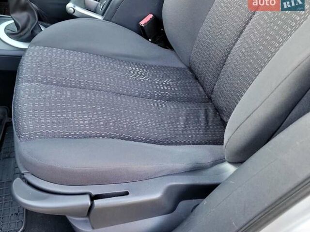 Серый Рено Меган, объемом двигателя 1.6 л и пробегом 182 тыс. км за 5700 $, фото 73 на Automoto.ua