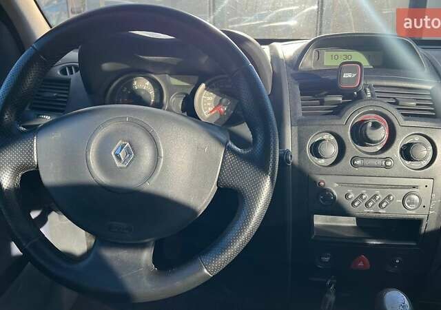 Сірий Рено Меган, об'ємом двигуна 1.6 л та пробігом 224 тис. км за 6490 $, фото 13 на Automoto.ua