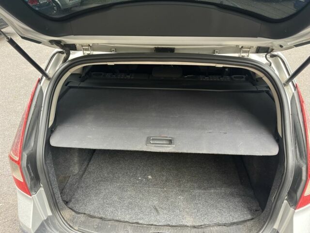 Серый Рено Меган, объемом двигателя 1.5 л и пробегом 300 тыс. км за 4800 $, фото 12 на Automoto.ua