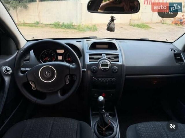Сірий Рено Меган, об'ємом двигуна 1.5 л та пробігом 260 тис. км за 4650 $, фото 4 на Automoto.ua