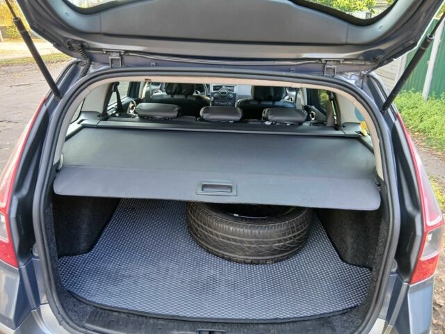 Рено Меган 2006 в Конотопе на Automoto.ua Серый Рено Меган, объемом двигателя 2 л и пробегом 219 тыс. км за 5600 $, фото 5 на Automoto.ua