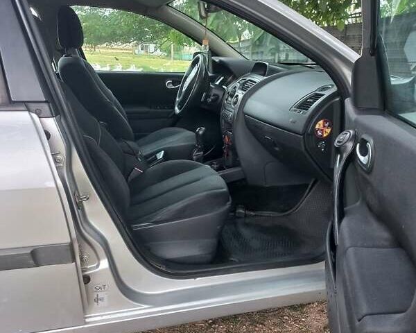 Сірий Рено Меган, об'ємом двигуна 1.6 л та пробігом 278 тис. км за 4850 $, фото 6 на Automoto.ua