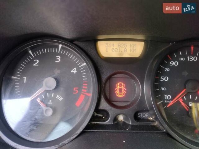 Сірий Рено Меган, об'ємом двигуна 1.46 л та пробігом 314 тис. км за 4000 $, фото 6 на Automoto.ua