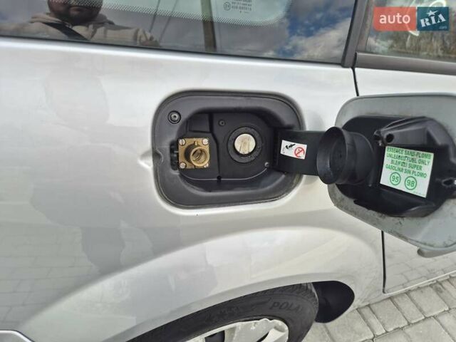 Серый Рено Меган, объемом двигателя 1.6 л и пробегом 230 тыс. км за 5500 $, фото 17 на Automoto.ua