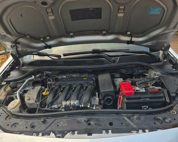 Серый Рено Меган, объемом двигателя 1.4 л и пробегом 253 тыс. км за 4500 $, фото 16 на Automoto.ua