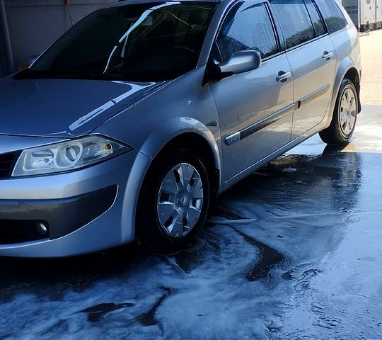Сірий Рено Меган, об'ємом двигуна 1.5 л та пробігом 364 тис. км за 4150 $, фото 1 на Automoto.ua