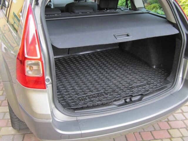 Серый Рено Меган, объемом двигателя 1.6 л и пробегом 193 тыс. км за 4761 $, фото 7 на Automoto.ua