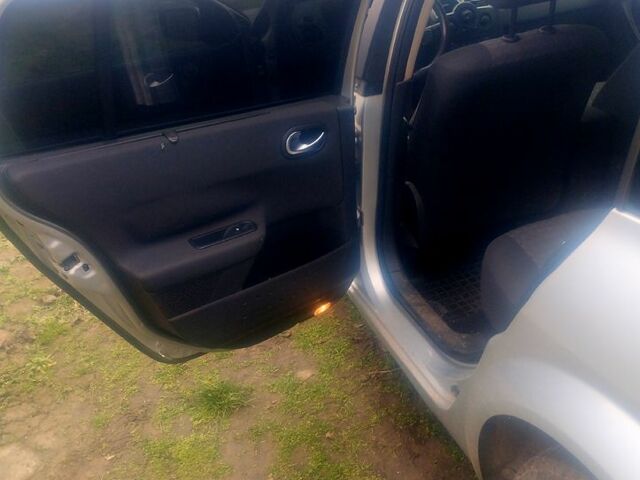 Сірий Рено Меган, об'ємом двигуна 1.6 л та пробігом 199 тис. км за 4900 $, фото 3 на Automoto.ua