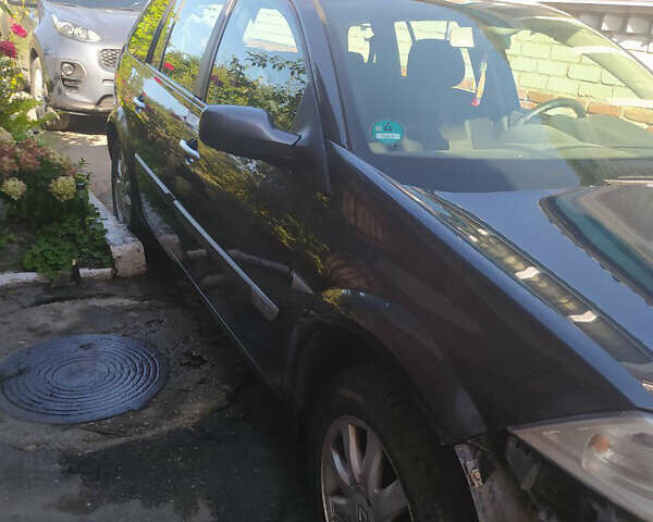 Серый Рено Меган, объемом двигателя 1.6 л и пробегом 245 тыс. км за 2200 $, фото 3 на Automoto.ua