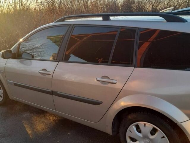 Серый Рено Меган, объемом двигателя 1.6 л и пробегом 280 тыс. км за 4900 $, фото 2 на Automoto.ua